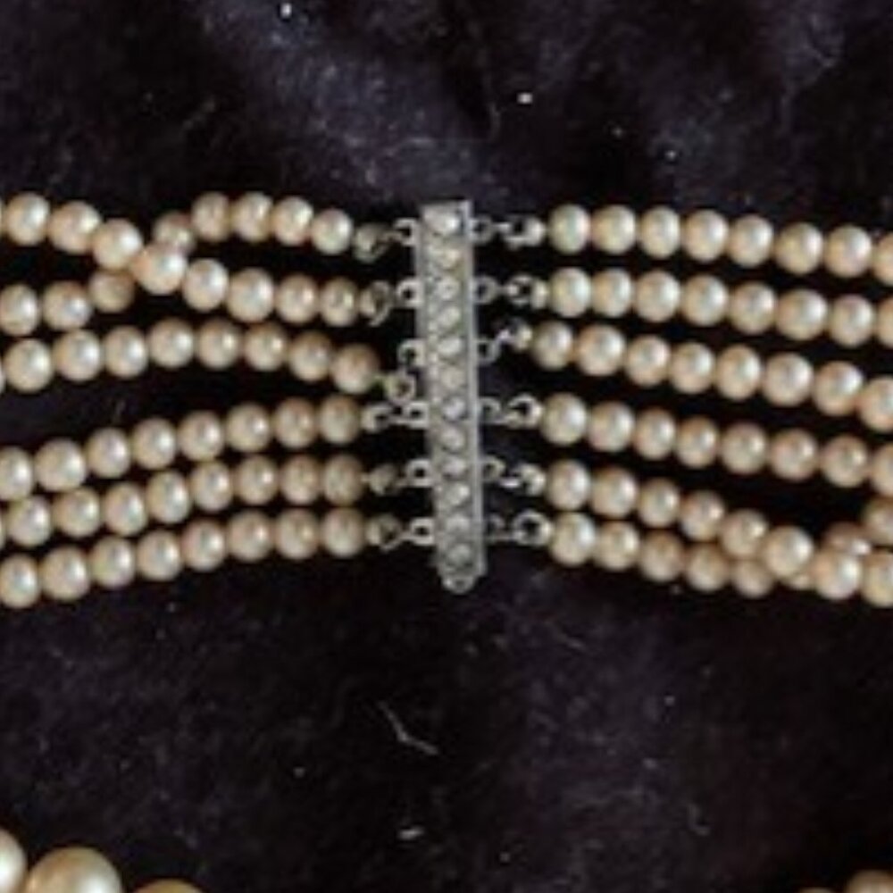 Castlecliff 6 strand faux pearl necklace - Picture 6 of 6